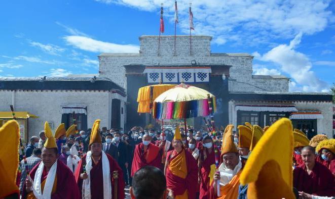 8月8日，全國政協(xié)常委、中國佛教協(xié)會副會長、中國佛協(xié)西藏分會會長班禪額爾德尼·確吉杰布從拉薩回到駐錫地扎什倫布寺。 <a target='_blank' ><p  align=