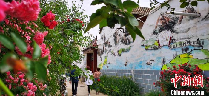 圖為臨夏州臨夏市羅家灣村村民開辦的農(nóng)家樂。(資料圖) 魏建軍 攝