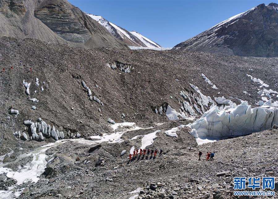 （2020珠峰高程測量）（1）2020珠峰高程測量登山隊抵達海拔6500米的前進營地