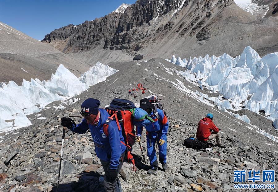 （2020珠峰高程測量）（2）2020珠峰高程測量登山隊抵達海拔6500米的前進營地