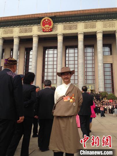 圖為2016年，尼瑪扎西出席全國政協(xié)會議(資料圖)。西藏農(nóng)科院 供圖